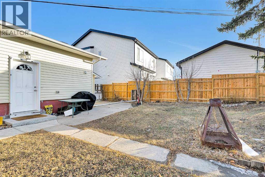 109 Hudson Road Nw, Calgary, AB - Outdoor