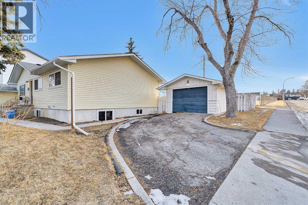 109 Hudson Road Nw, Calgary, AB - Outdoor