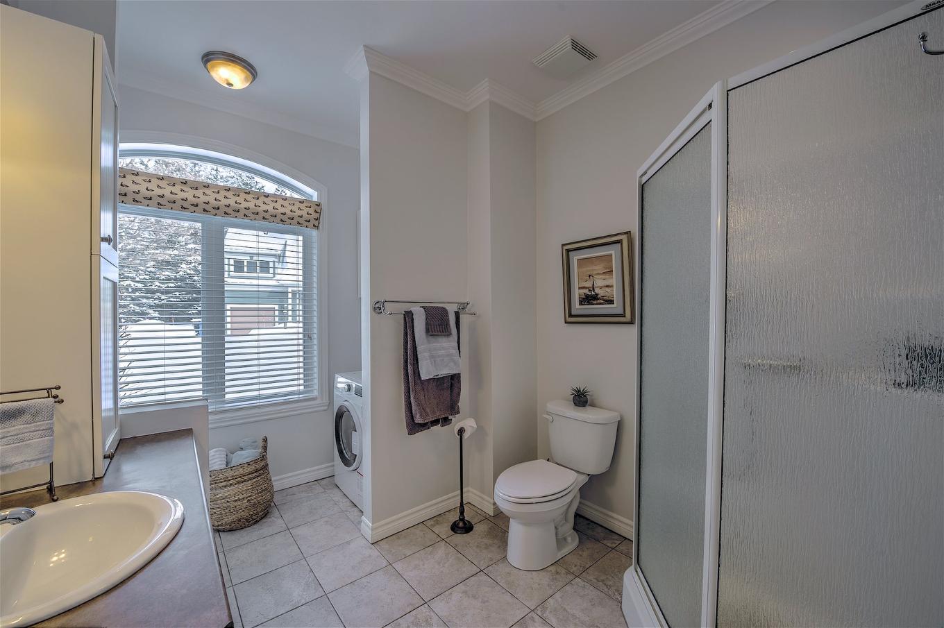 Bathroom - 312 Ch. Du Mont-Loup-Garou, Sainte-Adèle, QC - Indoor Photo Showing Bathroom