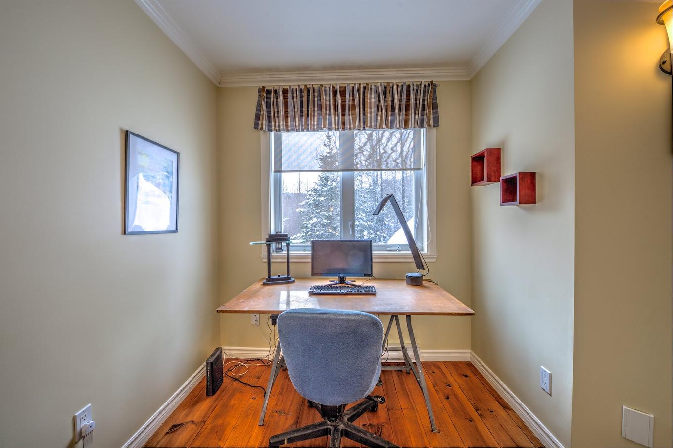 Den - 312 Ch. Du Mont-Loup-Garou, Sainte-Adèle, QC - Indoor Photo Showing Office