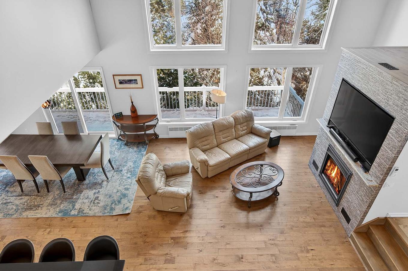 Vue d'ensemble - 780 Ch. De La Presqu'Île, Rivière-Rouge, QC - Indoor Photo Showing Living Room With Fireplace