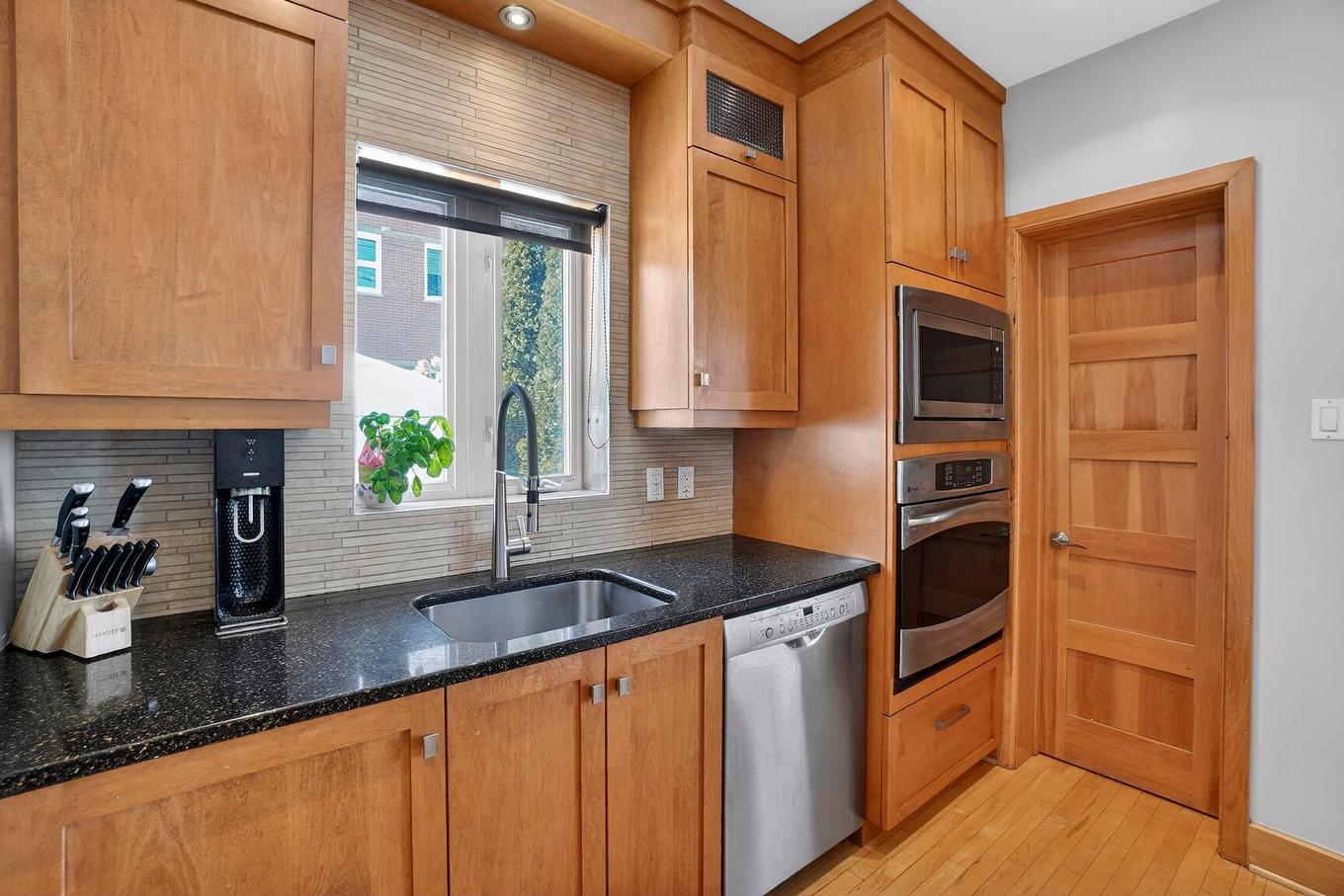 Cuisine - 229 8E Avenue, Montréal (Lasalle), QC - Indoor Photo Showing Kitchen