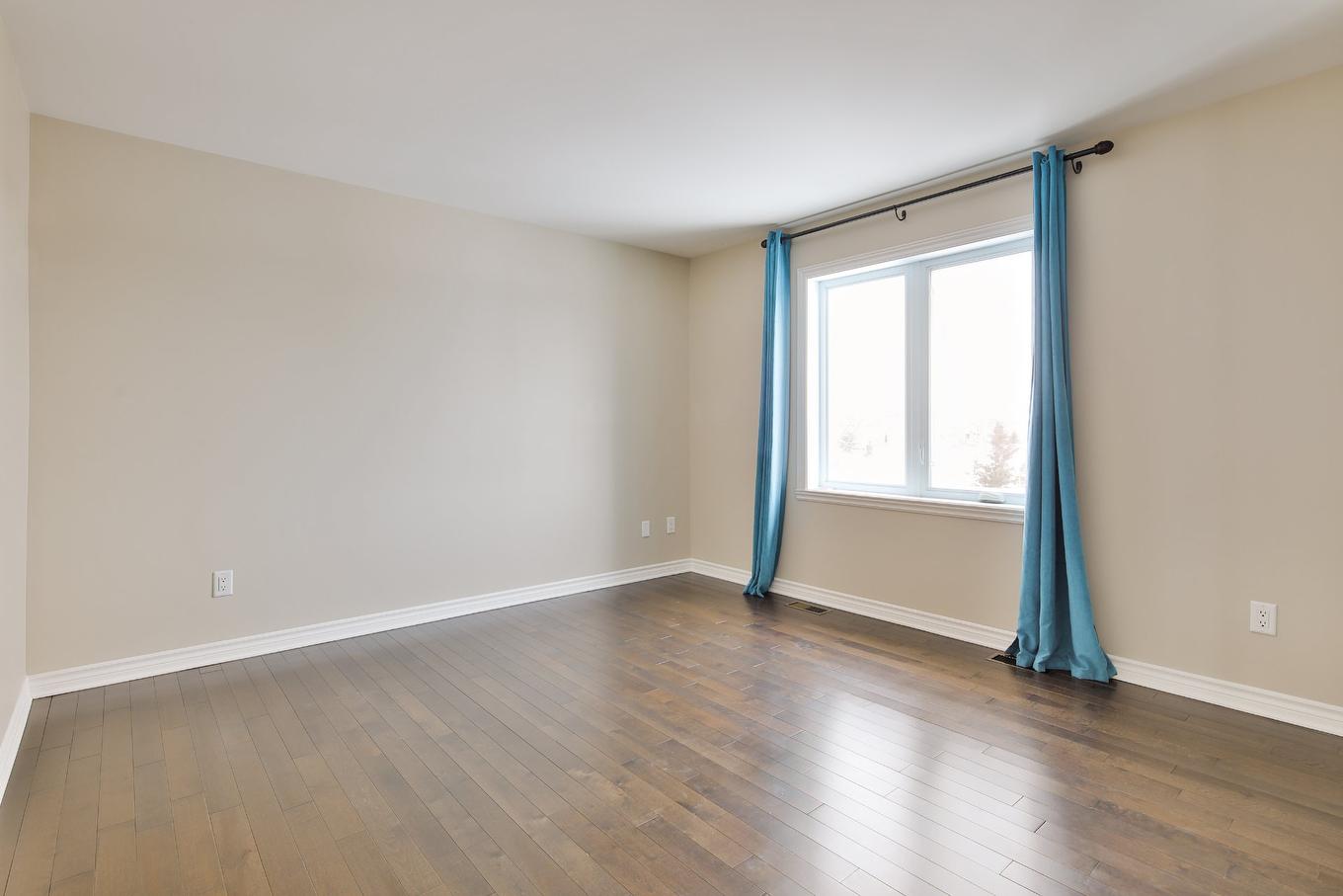 Chambre à coucher - 1792 Rue Du Tonnelier, Chambly, QC - Indoor Photo Showing Other Room