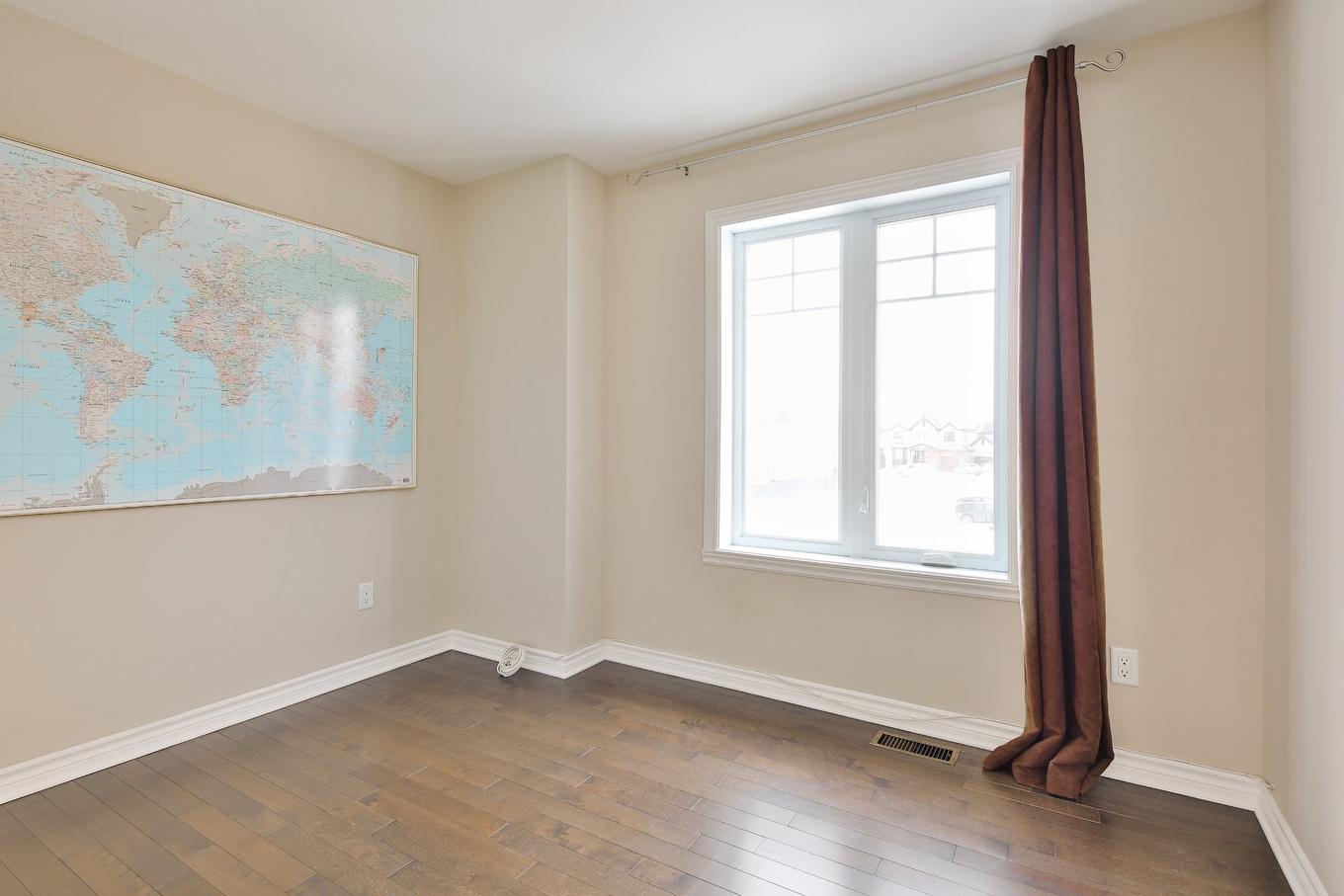 Chambre à coucher - 1792 Rue Du Tonnelier, Chambly, QC - Indoor Photo Showing Other Room