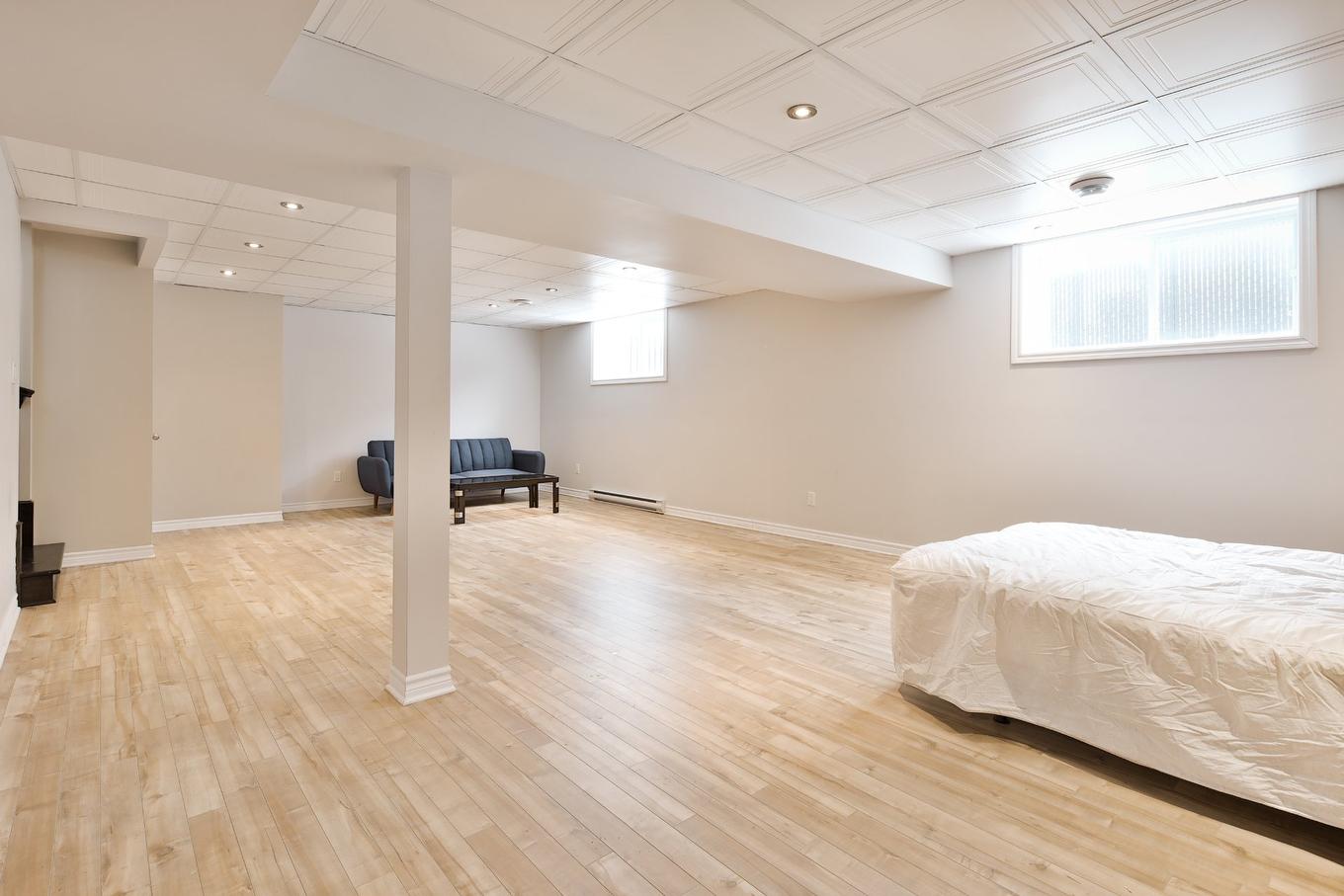 Salle familiale - 1792 Rue Du Tonnelier, Chambly, QC - Indoor