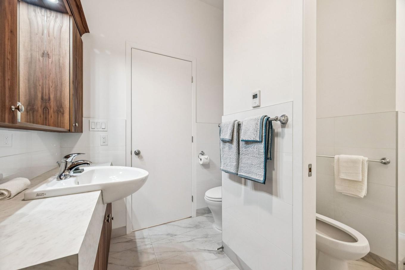 Salle de bains - 2-1100 Av. Ducharme, Montréal (Outremont), QC - Indoor Photo Showing Bathroom