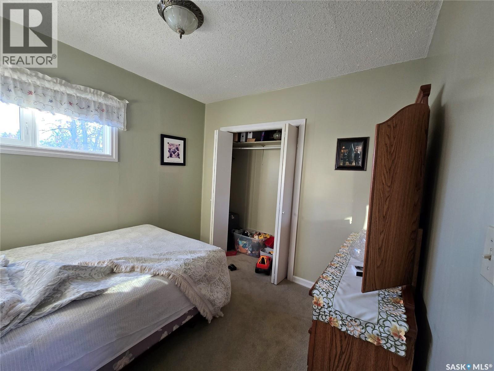 226 1St Street W, Kyle, SK - Indoor Photo Showing Bedroom