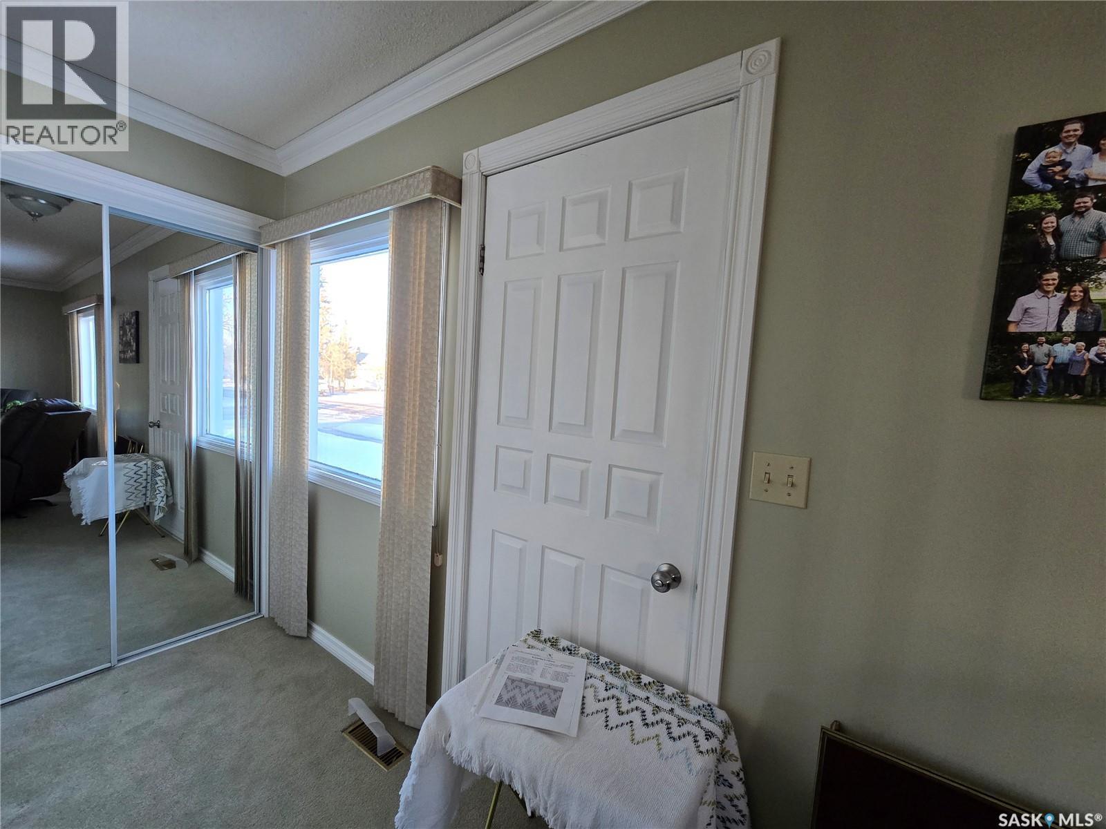 226 1St Street W, Kyle, SK - Indoor Photo Showing Bedroom