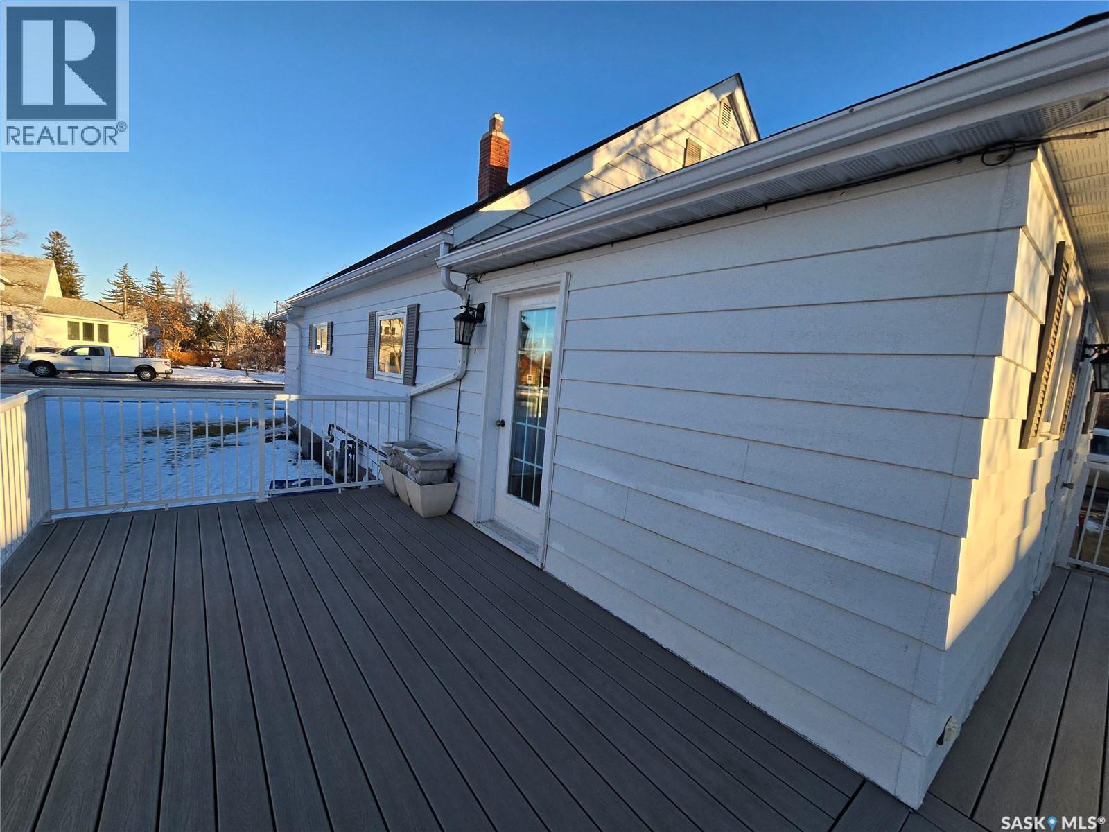 226 1St Street W, Kyle, SK - Outdoor With Exterior