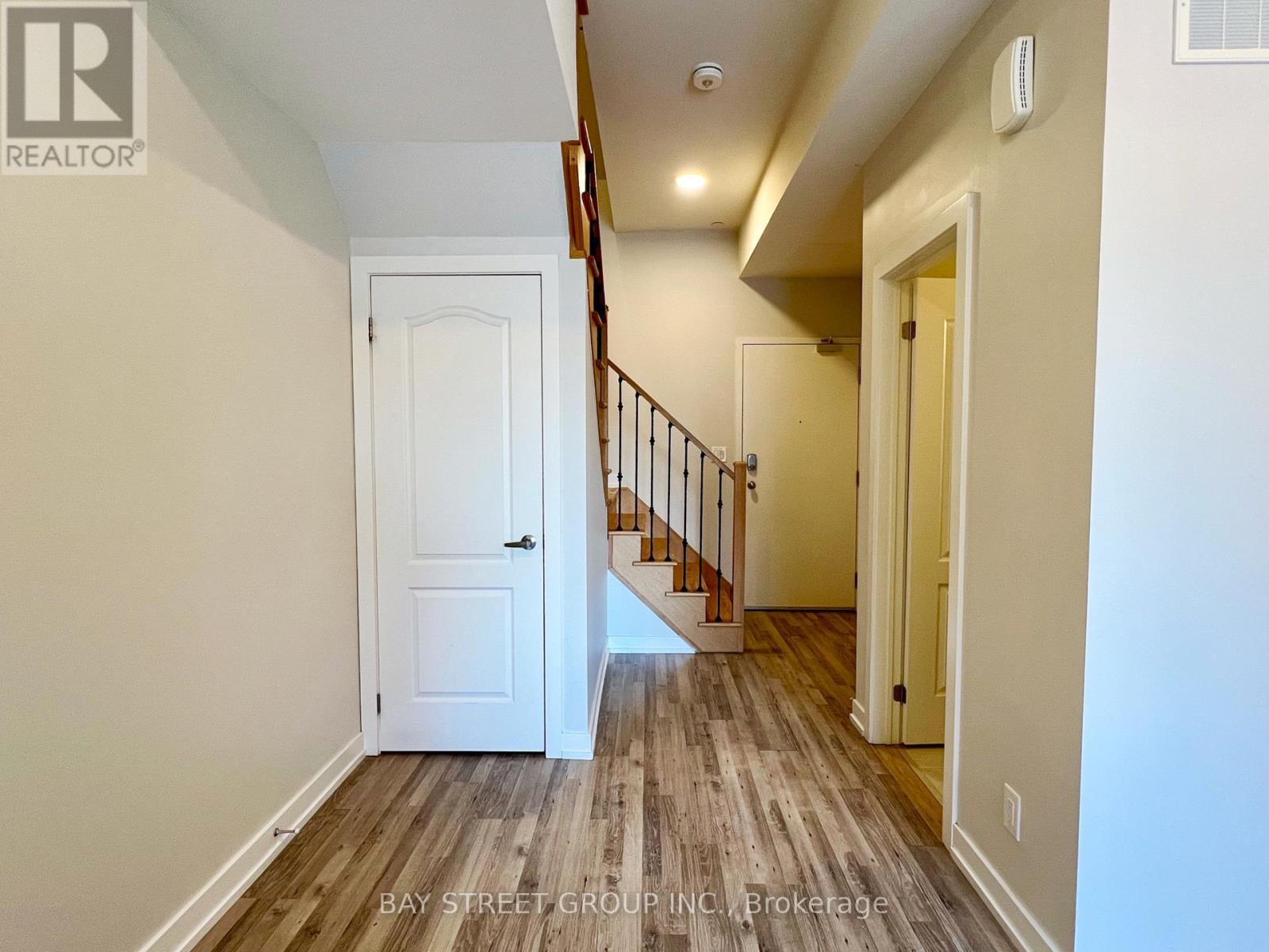 13 - 370 Red Maple Road, Richmond Hill, ON - Indoor Photo Showing Other Room