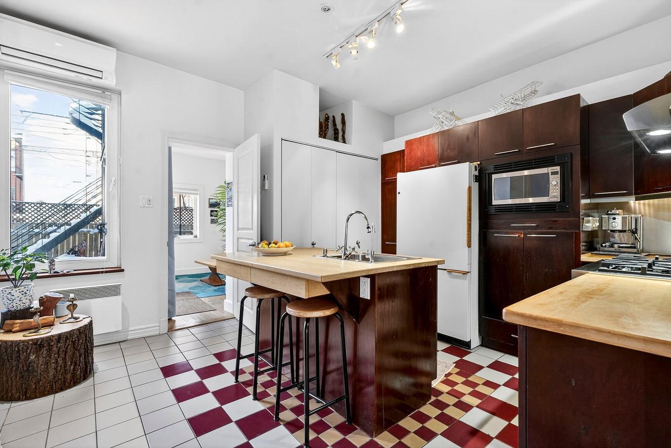 Cuisine - 4837 Rue Jeanne-Mance, Montréal (Le Plateau-Mont-Royal), QC - Indoor Photo Showing Kitchen