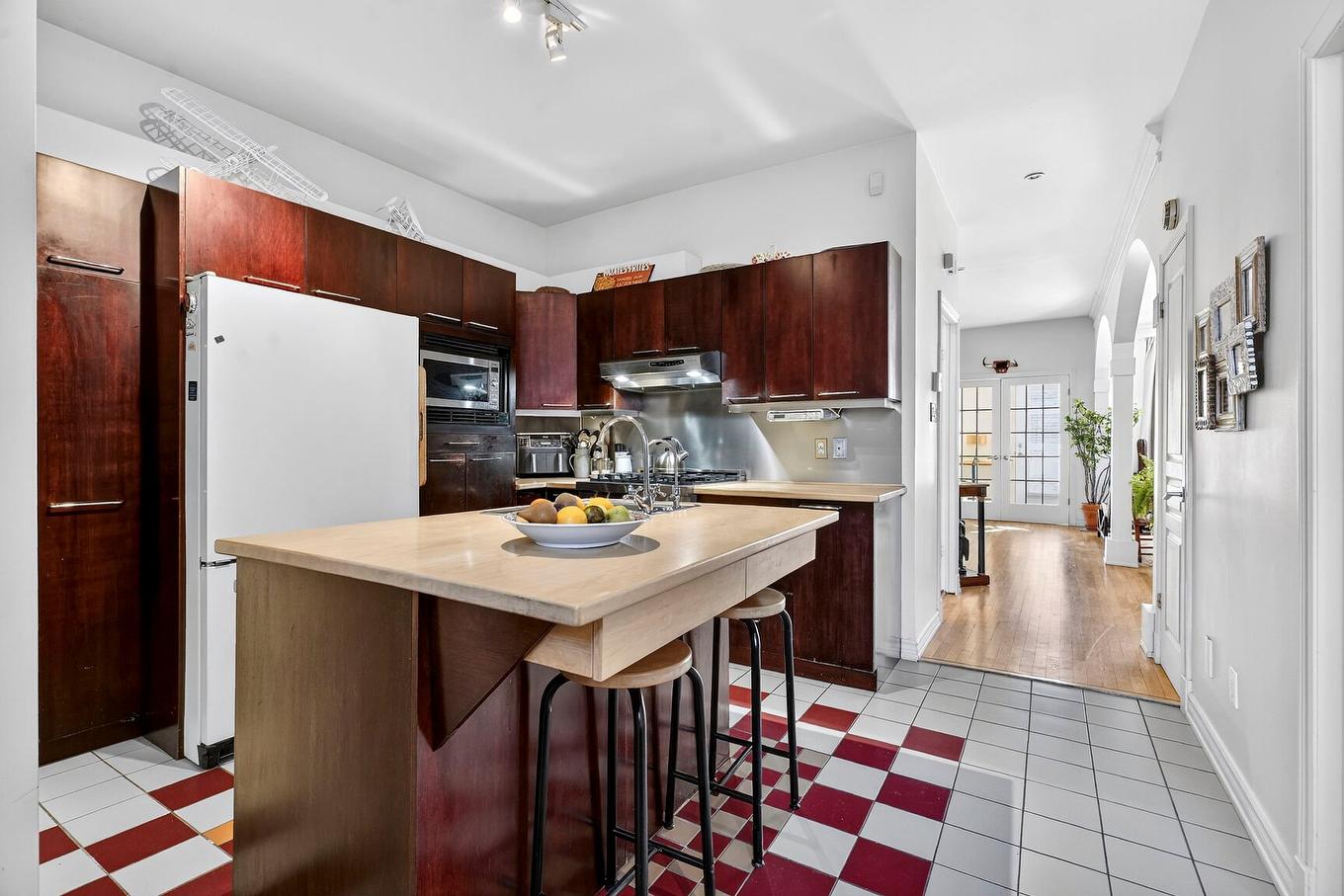 Cuisine - 4837 Rue Jeanne-Mance, Montréal (Le Plateau-Mont-Royal), QC - Indoor Photo Showing Kitchen