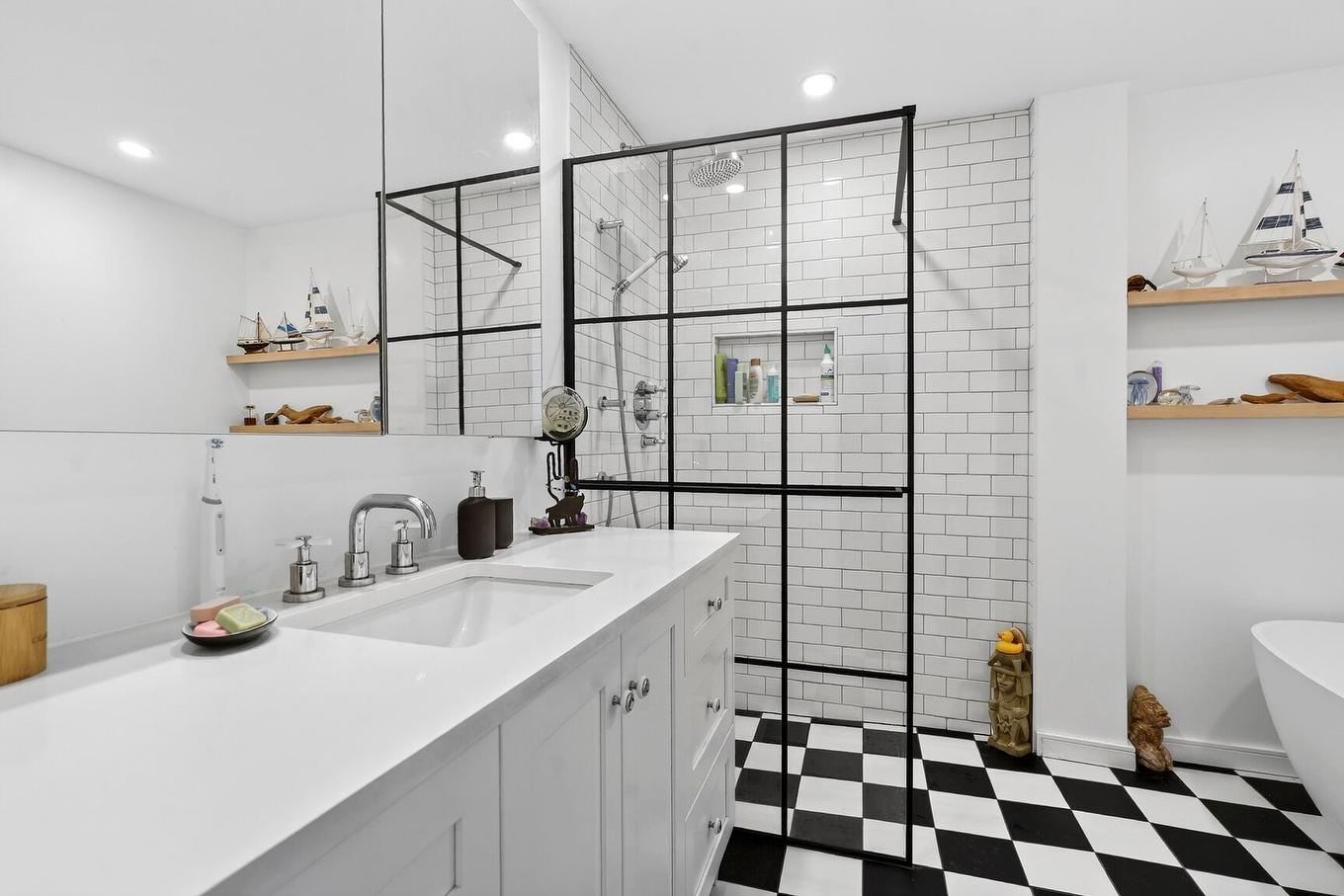 Salle de bains - 4837 Rue Jeanne-Mance, Montréal (Le Plateau-Mont-Royal), QC - Indoor Photo Showing Bathroom