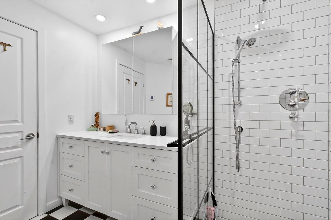 Salle de bains - 4837 Rue Jeanne-Mance, Montréal (Le Plateau-Mont-Royal), QC - Indoor Photo Showing Bathroom