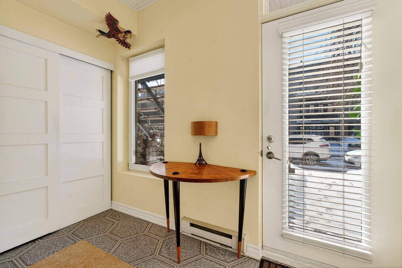 Hall d'entrée/Vestibule - 4837 Rue Jeanne-Mance, Montréal (Le Plateau-Mont-Royal), QC - Indoor Photo Showing Other Room