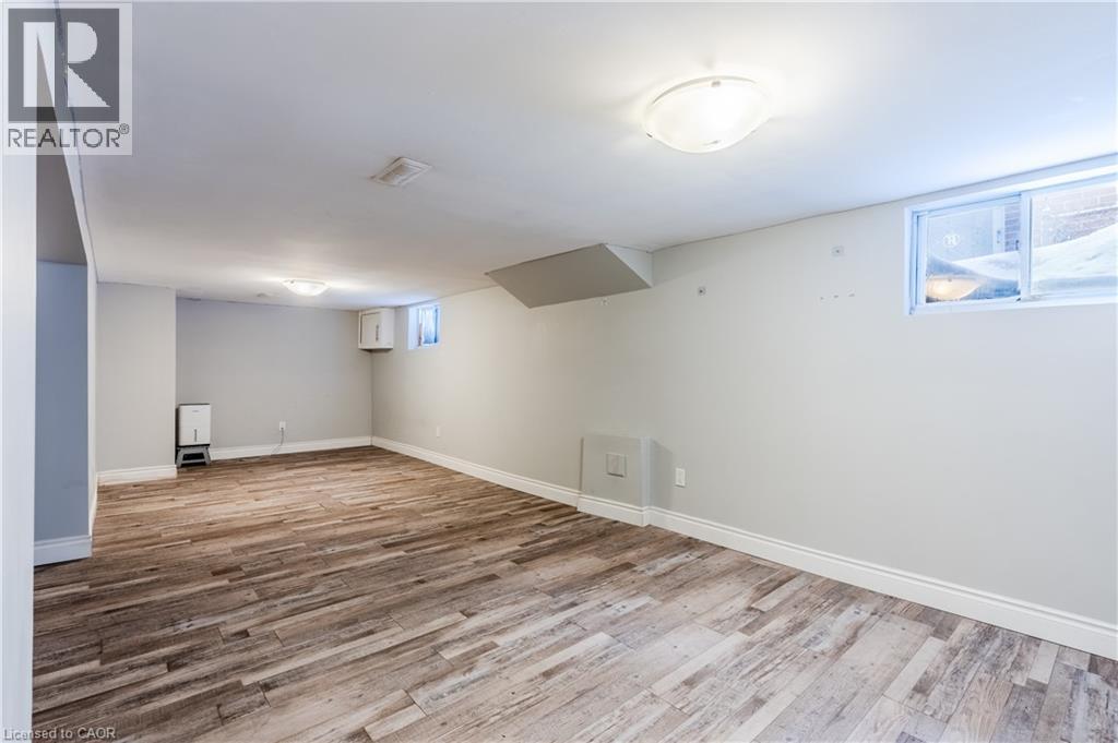 1208 West 5Th Street Unit# 1, Hamilton, ON - Indoor Photo Showing Other Room