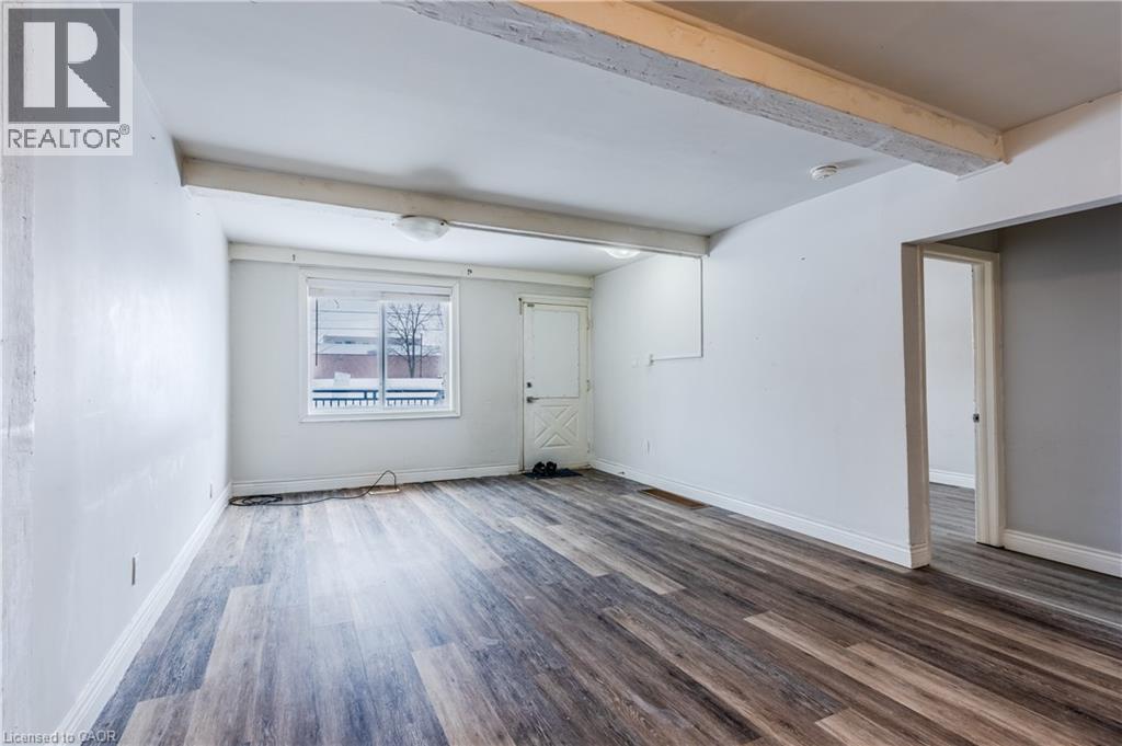 1208 West 5Th Street Unit# 1, Hamilton, ON - Indoor Photo Showing Other Room