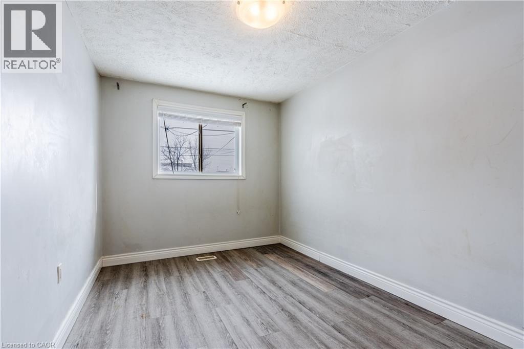 1208 West 5Th Street Unit# 1, Hamilton, ON - Indoor Photo Showing Other Room