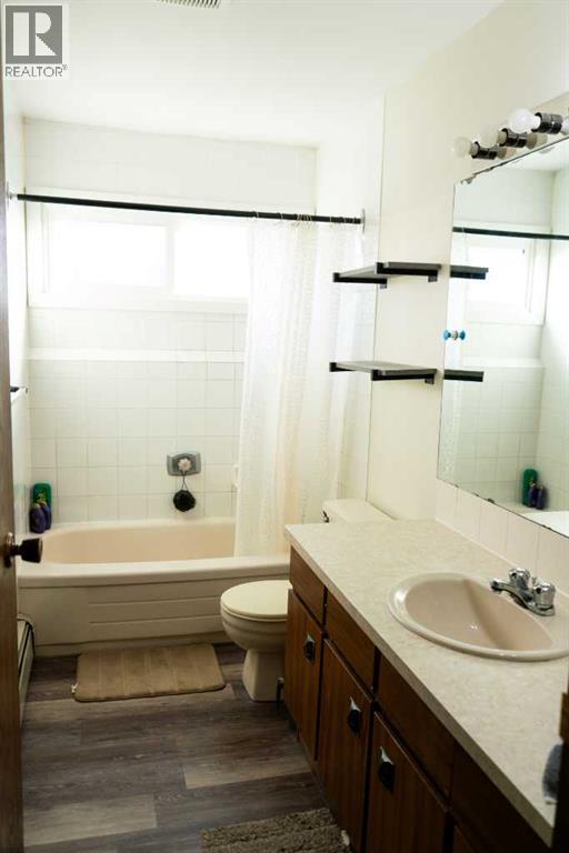 35, 75 Temple Boulevard W, Lethbridge, AB - Indoor Photo Showing Bathroom