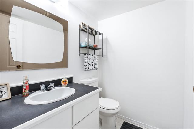 47 Hershey St, Winnipeg, MB