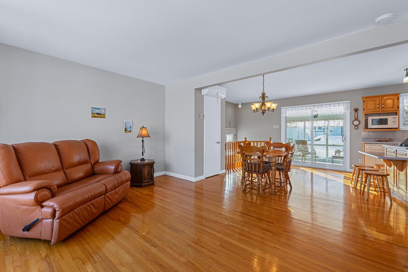 Overall view - 415 7E Avenue, Saint-Jean-Sur-Richelieu, QC - Indoor Photo Showing Other Room