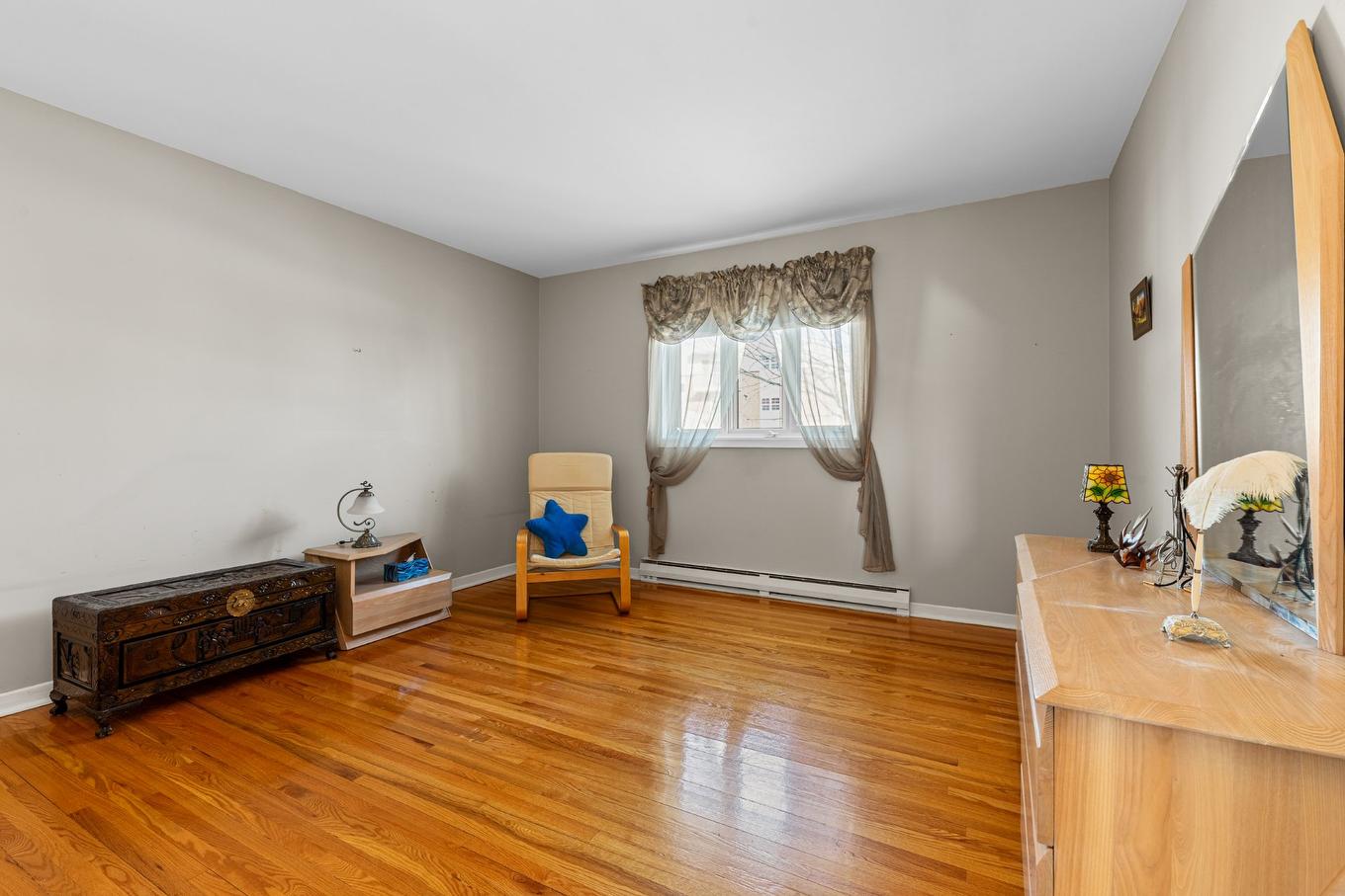 Bedroom - 415 7E Avenue, Saint-Jean-Sur-Richelieu, QC - Indoor