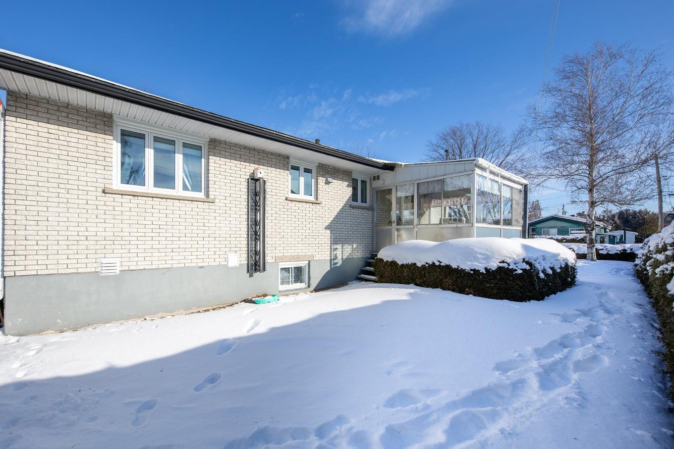 Back facade - 415 7E Avenue, Saint-Jean-Sur-Richelieu, QC - Outdoor