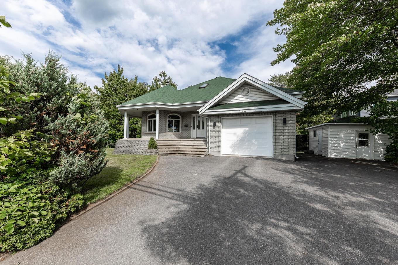 Façade - 163 Av. Du Parc, Saint-Jean-Sur-Richelieu, QC - Outdoor