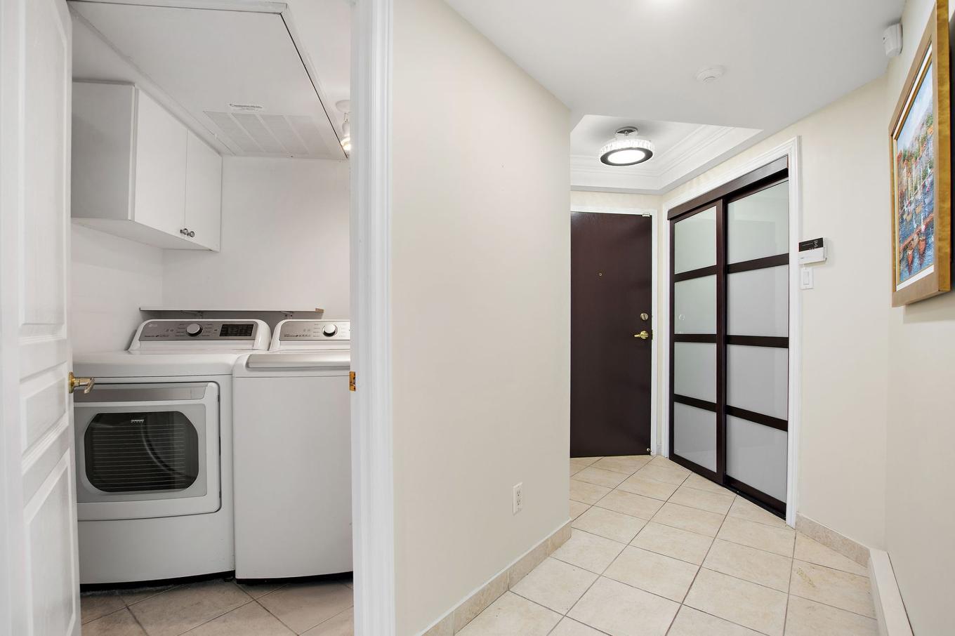 Laundry room - 301-2900 Boul. De La Côte-Vertu, Montréal (Saint-Laurent), QC - Indoor Photo Showing Laundry Room