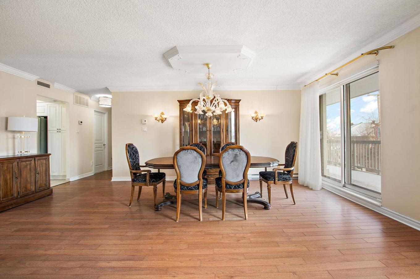 Dining room - 301-2900 Boul. De La Côte-Vertu, Montréal (Saint-Laurent), QC - Indoor Photo Showing Dining Room