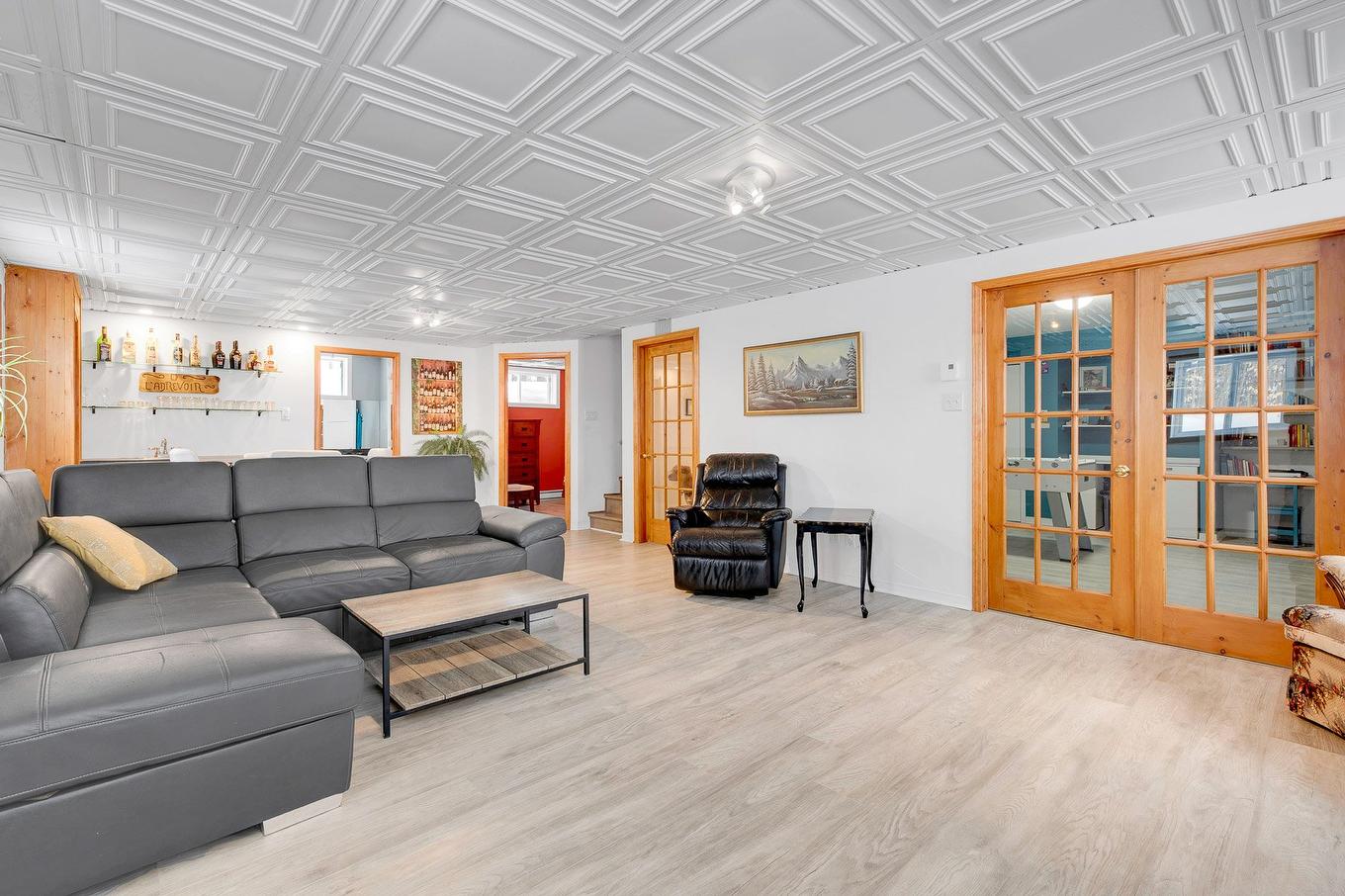 Family room - 1515 Rue Ferland, Prévost, QC - Indoor Photo Showing Living Room