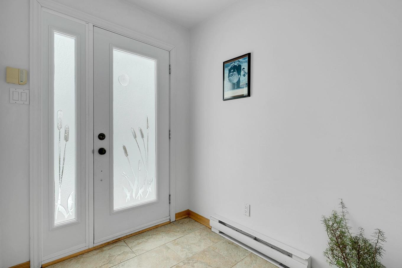 Hall - 1515 Rue Ferland, Prévost, QC - Indoor Photo Showing Other Room