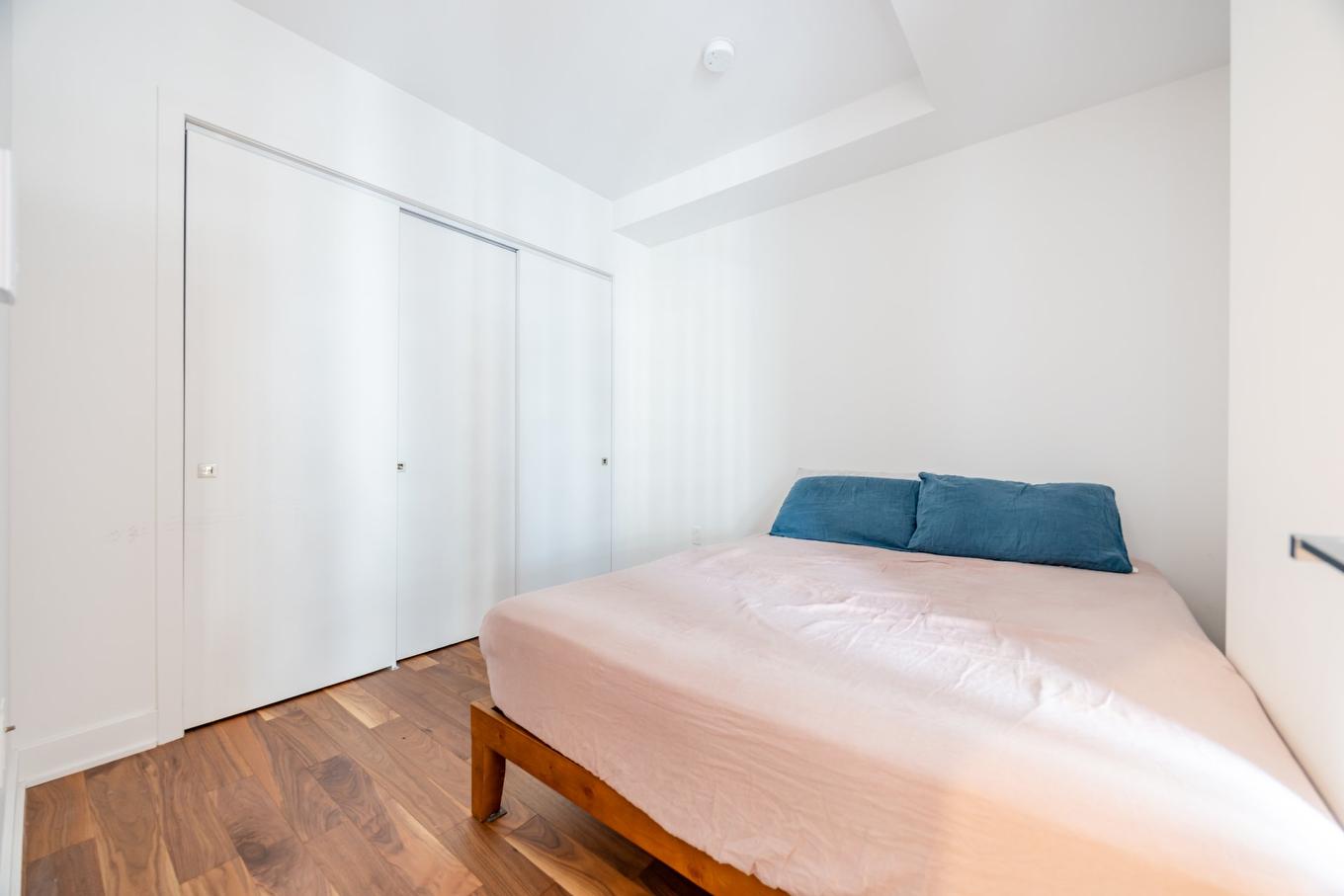 Chambre à coucher - 805-2060 Rue Peel, Montréal (Ville-Marie), QC - Indoor Photo Showing Bedroom