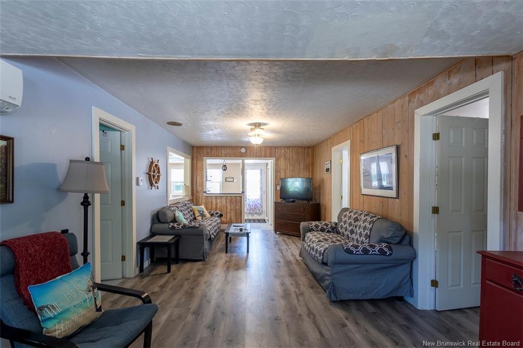 51 First Ave, Pointe-Du-Chêne, NB