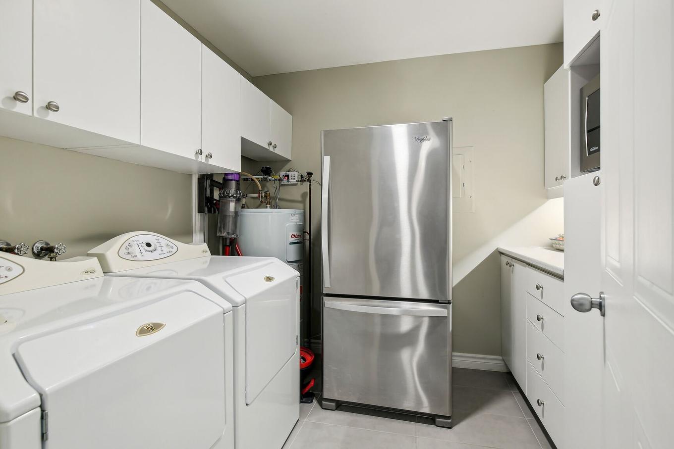Laundry room - 207-1470 Rue Palerme, Brossard, QC - Indoor Photo Showing Laundry Room
