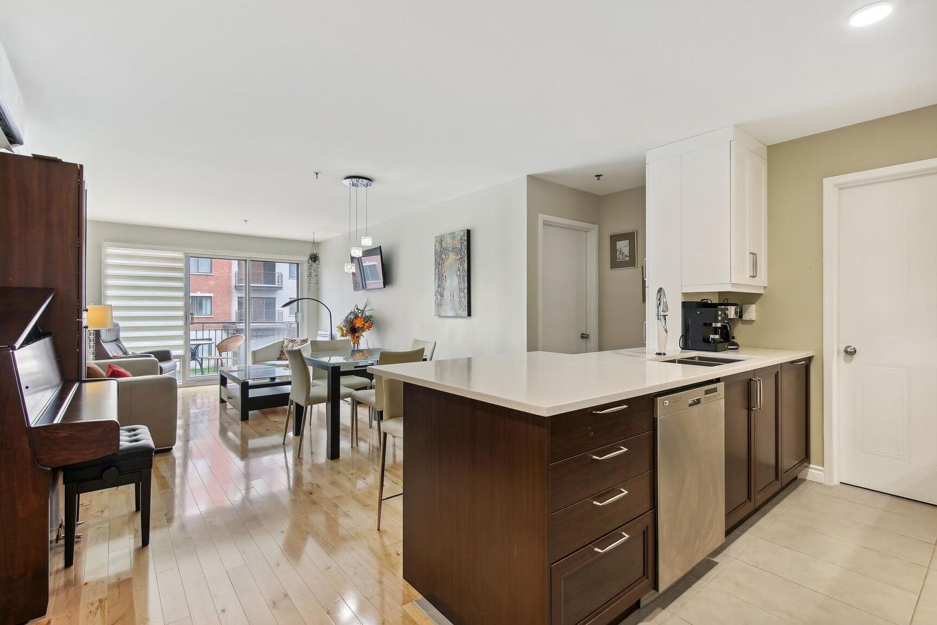 Overall view - 207-1470 Rue Palerme, Brossard, QC - Indoor Photo Showing Kitchen