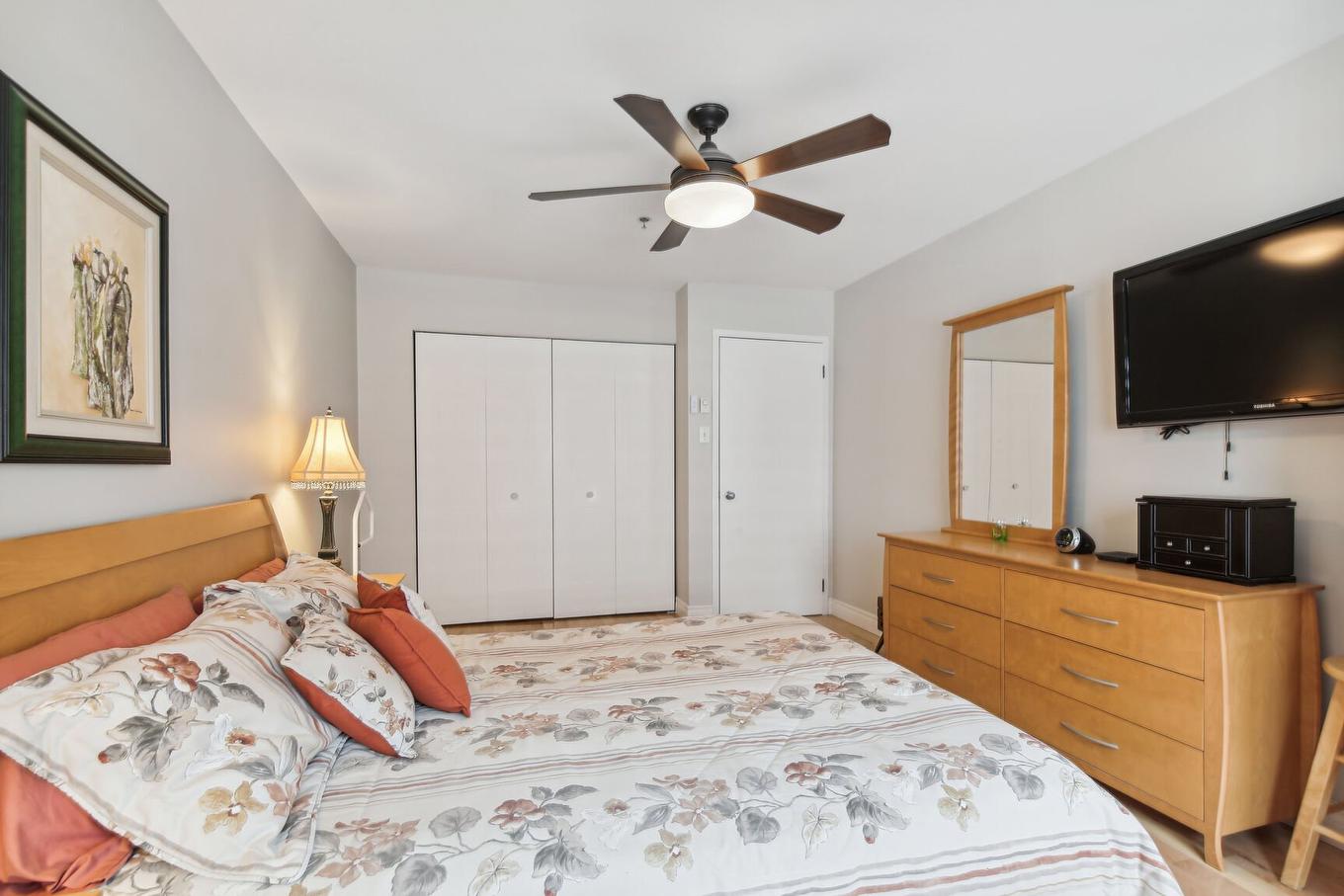 Primary bedroom - 207-1470 Rue Palerme, Brossard, QC - Indoor Photo Showing Bedroom