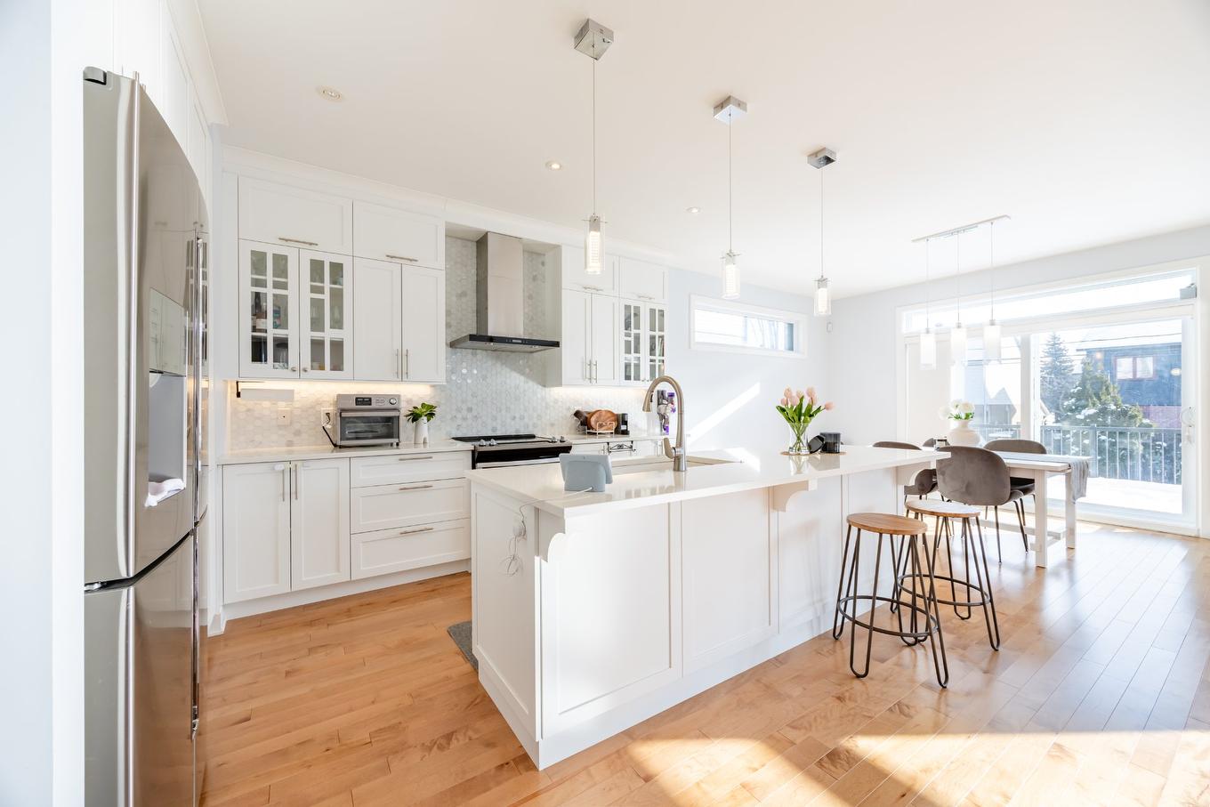 Cuisine - 895 Rue Richelieu, Brossard, QC - Indoor Photo Showing Kitchen With Upgraded Kitchen