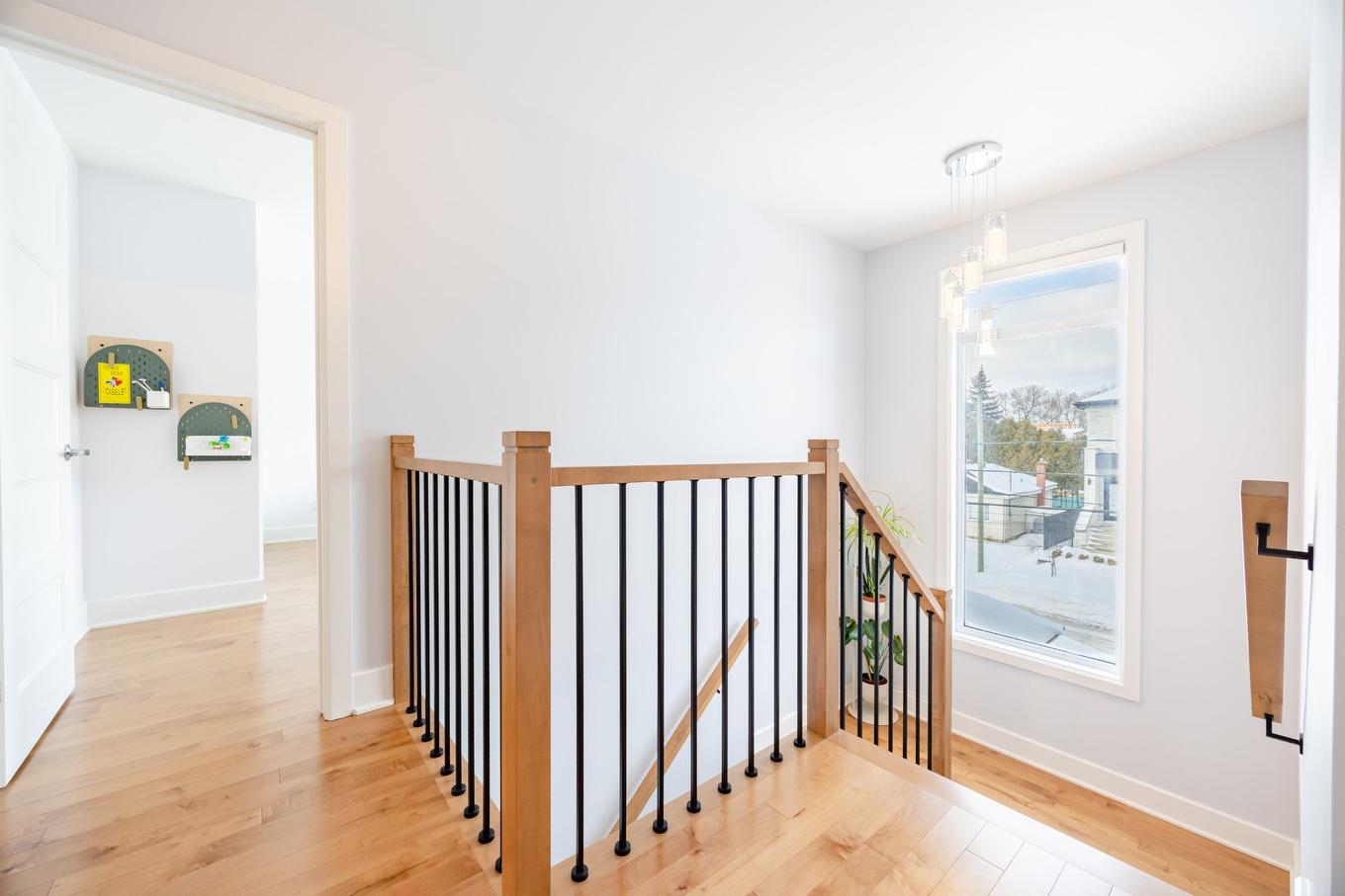Escalier - 895 Rue Richelieu, Brossard, QC - Indoor Photo Showing Other Room
