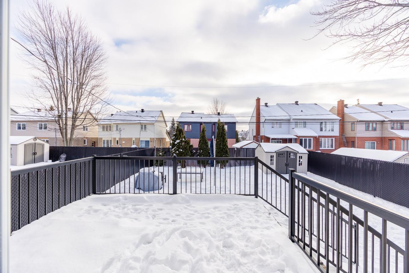 Cour - 895 Rue Richelieu, Brossard, QC - Outdoor