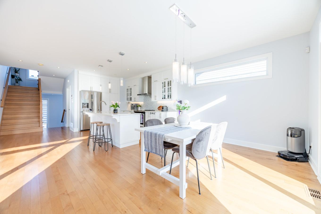 Cuisine - 895 Rue Richelieu, Brossard, QC - Indoor Photo Showing Dining Room