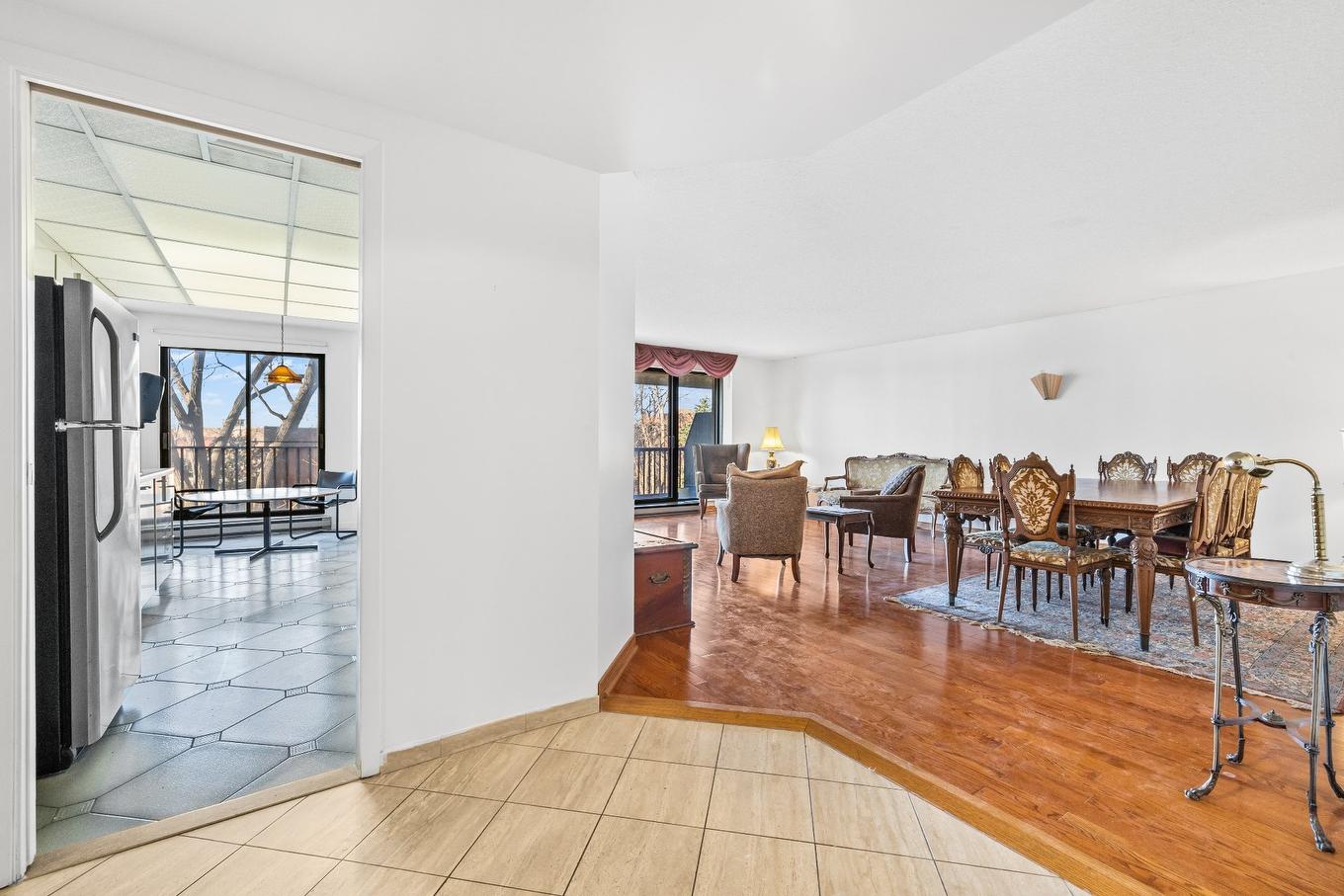 Dining room - 2B-6150 Av. Du Boisé, Montréal (Côte-Des-Neiges/Notre-Dame-De-Grâce), QC - Indoor