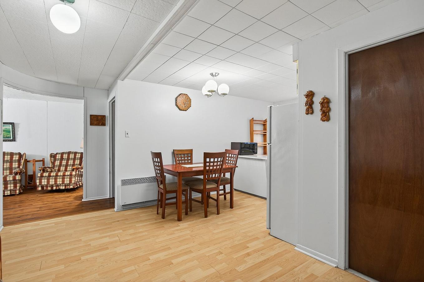 Coin-repas - 12585 42E Avenue (R.-D.-P.), Montréal (Rivière-Des-Prairies/Pointe-Aux-Trembles), QC - Indoor Photo Showing Dining Room