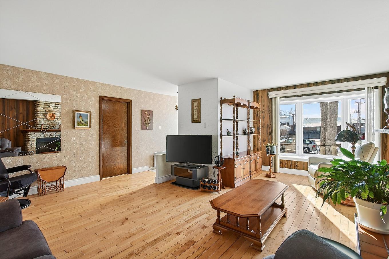 Vue d'ensemble - 12585 42E Avenue (R.-D.-P.), Montréal (Rivière-Des-Prairies/Pointe-Aux-Trembles), QC - Indoor Photo Showing Living Room