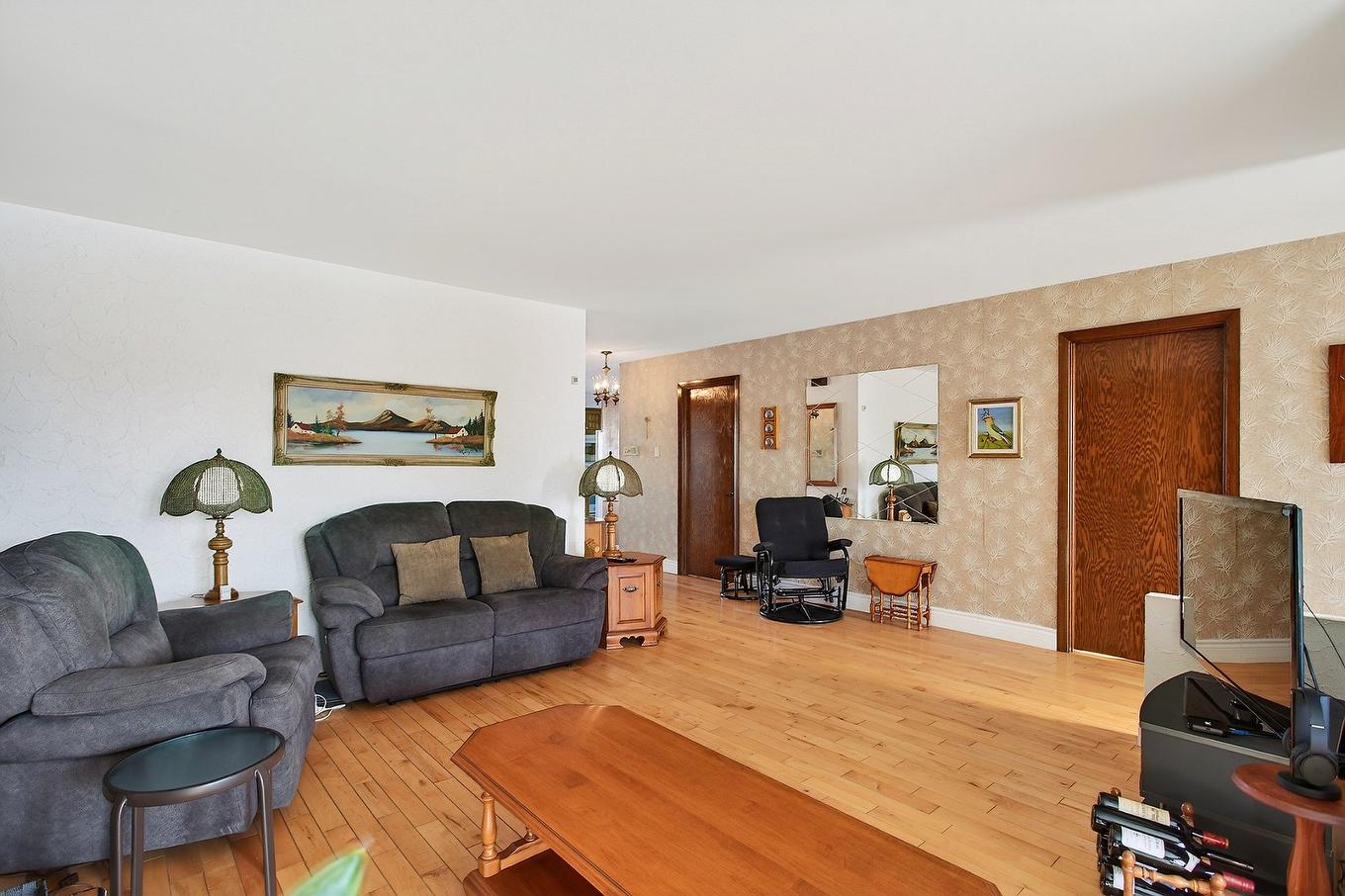 Salon - 12585 42E Avenue (R.-D.-P.), Montréal (Rivière-Des-Prairies/Pointe-Aux-Trembles), QC - Indoor Photo Showing Living Room