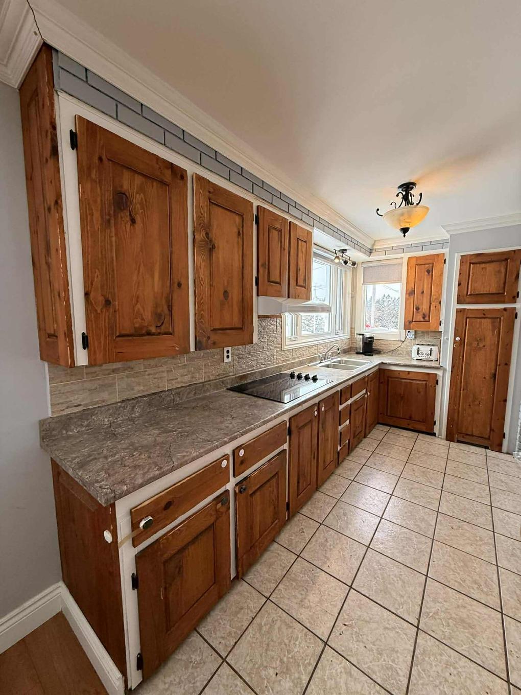 Kitchen - 142 Rue Du Collège, Labelle, QC - Indoor Photo Showing Kitchen