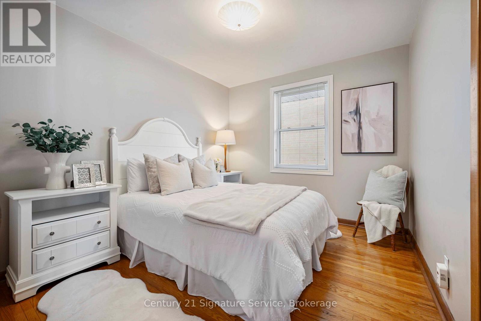 1549 Sherway Drive, Mississauga, ON - Indoor Photo Showing Bedroom