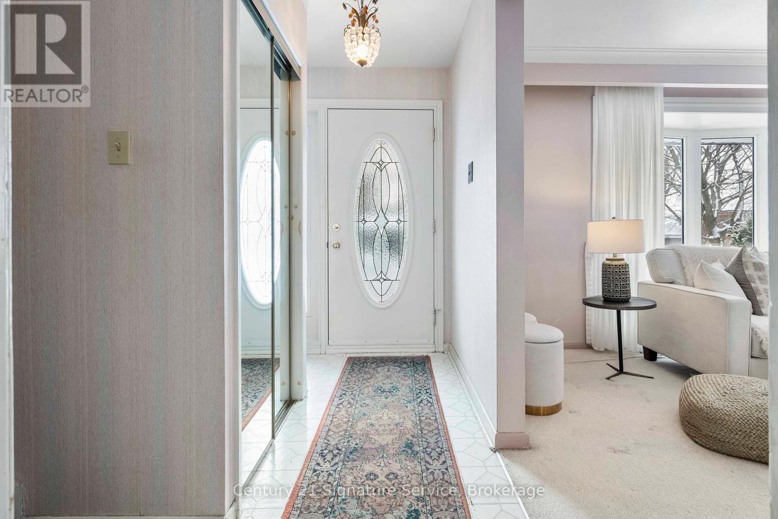 1549 Sherway Drive, Mississauga, ON - Indoor Photo Showing Other Room