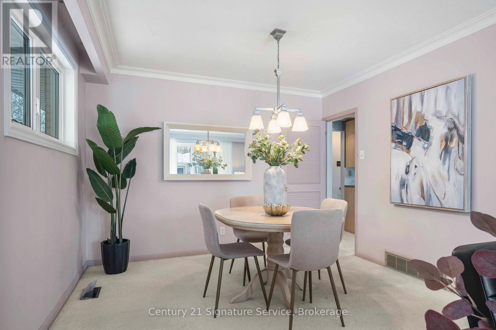 1549 Sherway Drive, Mississauga, ON - Indoor Photo Showing Dining Room