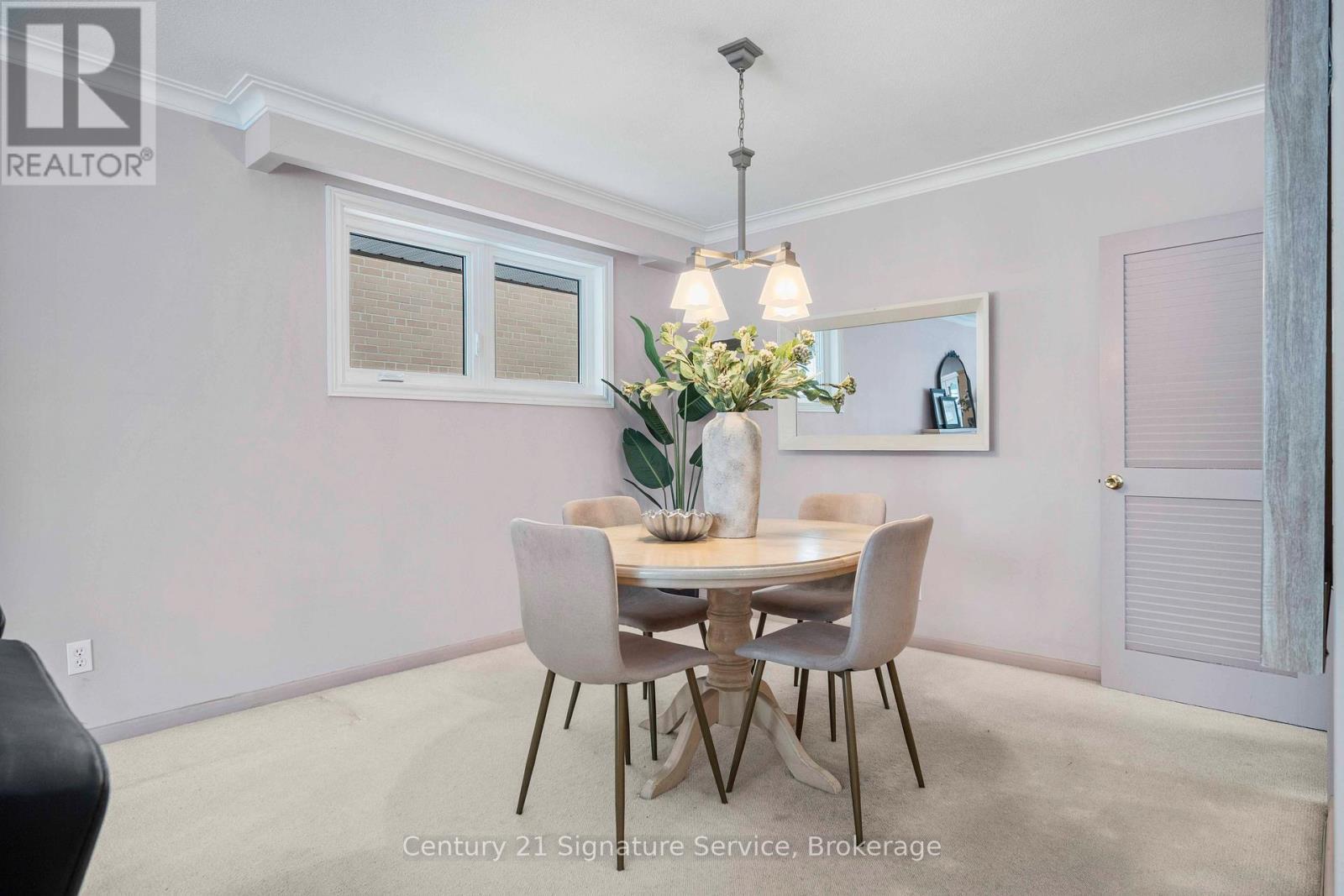 1549 Sherway Drive, Mississauga, ON - Indoor Photo Showing Dining Room